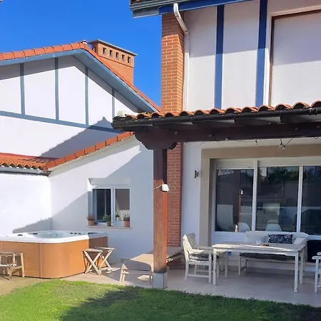 Bed & Breakfast En Vivienda Compartida Con Bano Privado Santullan